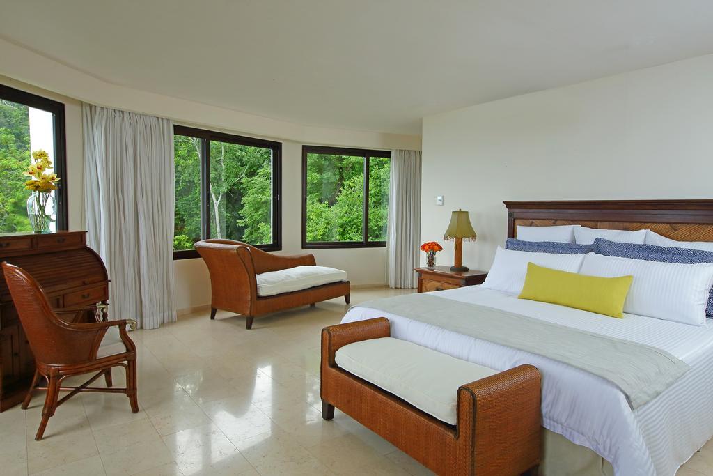 Preferred Club Master Suite Ocean View